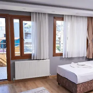 Апартаменты Pequena Casa, Стамбул